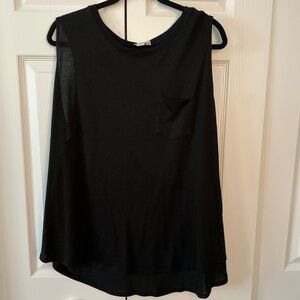 Black front pocket tank top